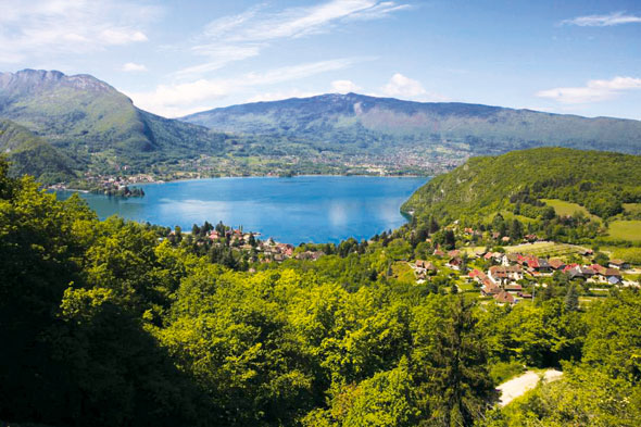 Travel-Offers-Jan25-05-LakeAnnecy-590